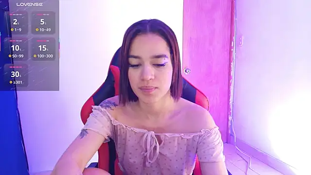 Zoe-Walzer online show from April 20, 2026, 7:37 pm