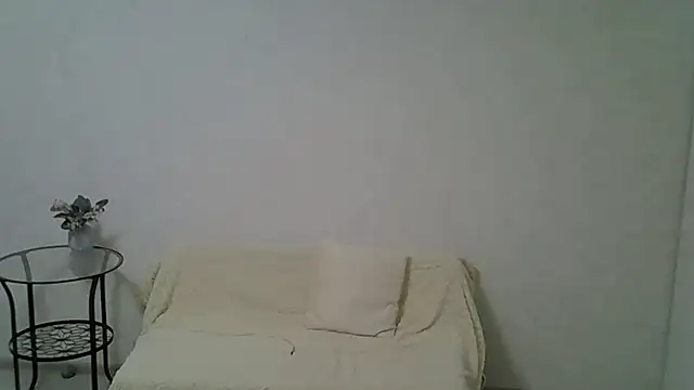 Opaldream online show from April 19, 2026, 9:06 pm