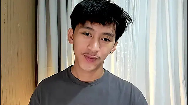  andrie69  online show from April 9, 2026, 12:43 am