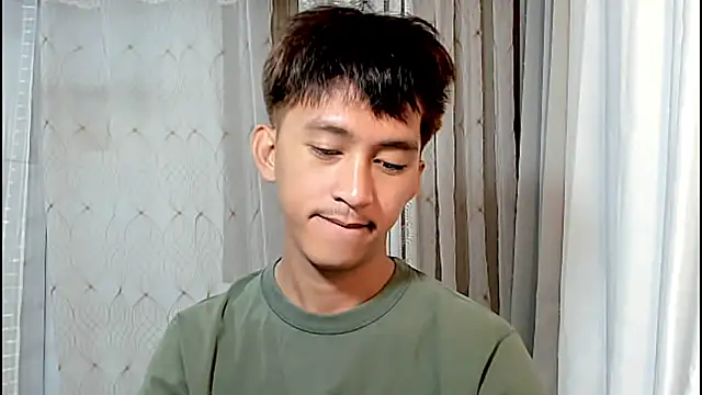 Snapshot of _andrie69_ chatting on April 25, 2026, 11:35 am andrie69 online show from April 25, 2026, 11:35 am