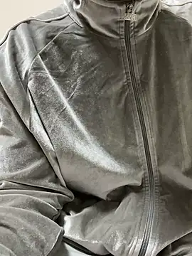 K0U-123 online show from February 25, 2026, 6:39 pm