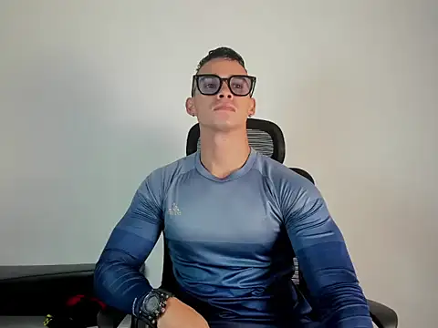 CRISTHIAN WOLF1 online show from February 15, 2026, 9:22 pm