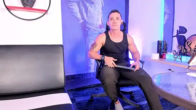 CRISTHIAN WOLF1 online show from June 5, 2026, 3:35 am