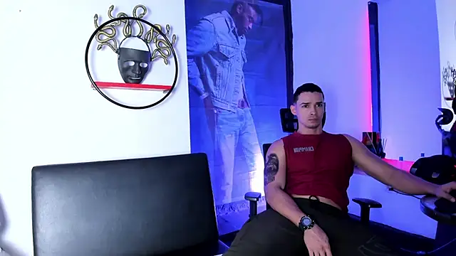 CRISTHIAN WOLF1 online show from July 18, 2026, 2:32 pm