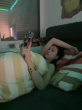 Just-Lilly online show from April 8, 2026, 1:16 am