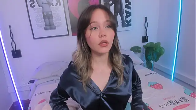 Snapshot of Hey_lucy__ chatting on February 8, 2026, 3:26 pm Hey lucy online show from February 8, 2026, 3:26 pm