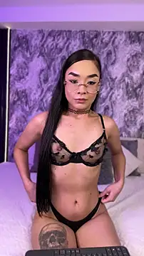 Mialarouse online show from April 23, 2026, 8:55 pm