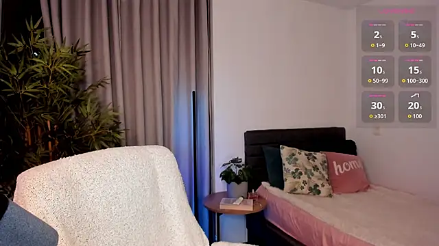 Snapshot of moonhelen chatting on February 16, 2026, 11:34 pm moonhelen online show from February 16, 2026, 11:34 pm