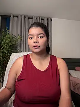 Snapshot of moonhelen chatting on February 23, 2026, 11:35 pm moonhelen online show from February 23, 2026, 11:35 pm