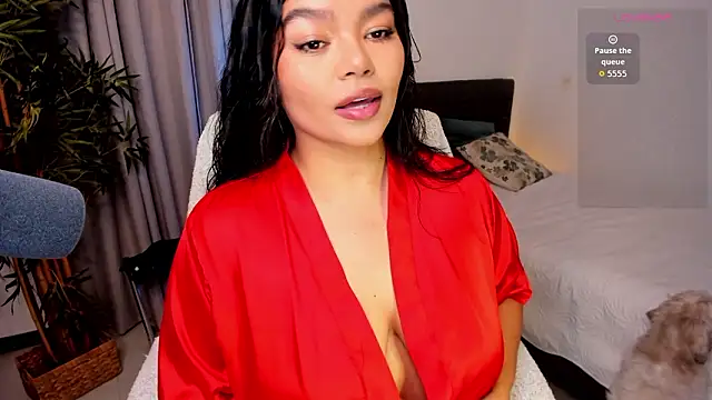 moonhelen online show from March 6, 2026, 12:51 am