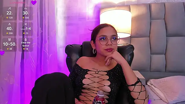 CarolineFyre online show from May 11, 2026, 2:45 pm