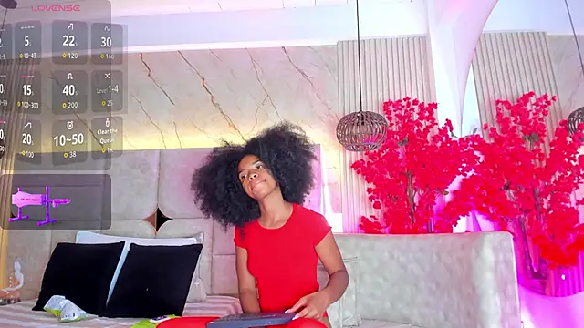 Snapshot of EmmaLovve chatting on March 2, 2026, 2:36 am EmmaLovve online show from March 2, 2026, 2:36 am