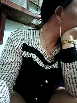 baby 112233 online show from March 29, 2026, 4:07 pm