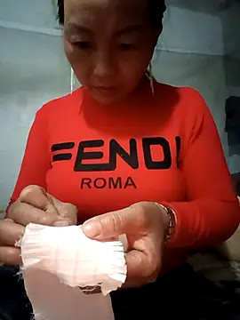 baby 112233 online show from April 18, 2026, 12:20 pm