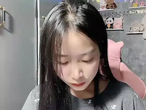 Linne6789 online show from April 2, 2026, 2:15 pm