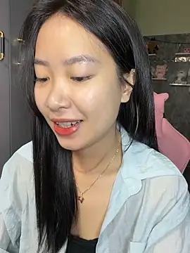 Linne6789 online show from May 5, 2026, 3:36 am