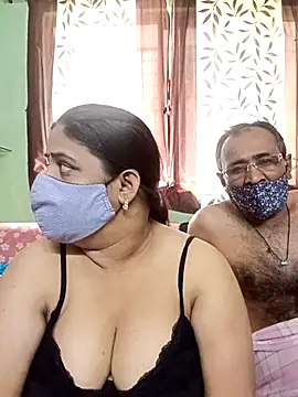 HoneyHush online show from February 26, 2026, 5:50 am