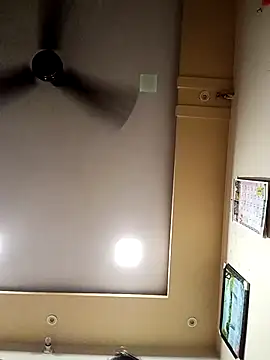 HoneyHush online show from April 3, 2026, 5:16 am