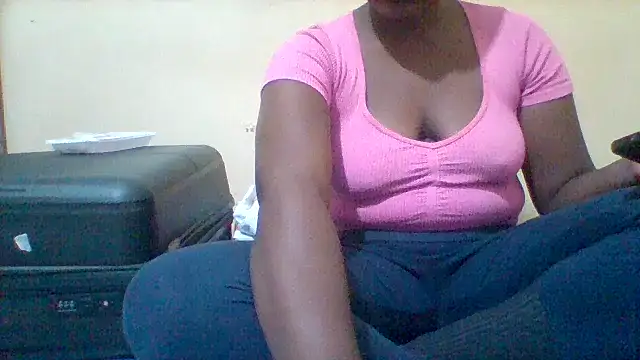 Snapshot of DontTellYourWife chatting on May 14, 2026, 6:47 pm DontTellYourWife online show from May 14, 2026, 6:47 pm
