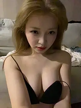 Snapshot of Rabbit-15 chatting on May 7, 2026, 1:16 pm Rabbit-15 online show from May 7, 2026, 1:16 pm