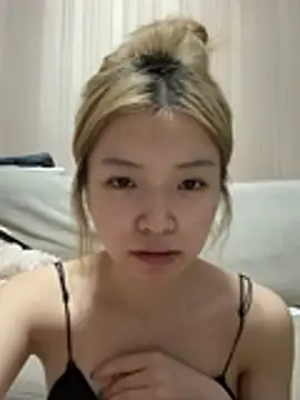Snapshot of Rabbit-15 chatting on June 24, 2026, 1:10 pm Rabbit-15 online show from June 24, 2026, 1:10 pm