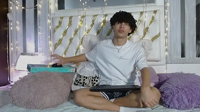 ian smith  online show from February 9, 2026, 11:58 am