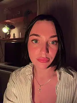 Snapshot of HotDevilGirl_ chatting on March 1, 2026, 5:37 pm HotDevilGirl online show from March 1, 2026, 5:37 pm