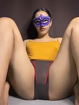 -aRiAnna online show from April 21, 2026, 12:44 pm