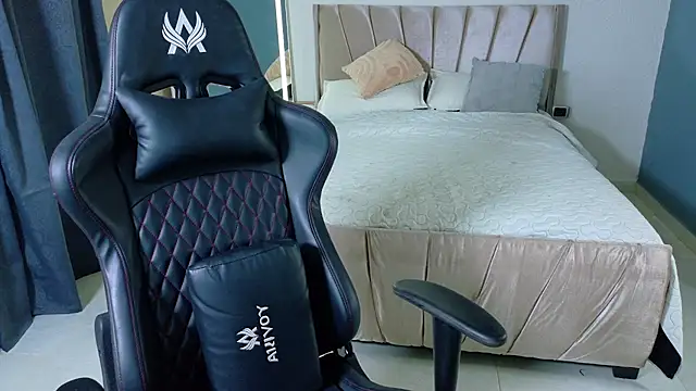 Alishaa sweet online show from April 15, 2026, 7:58 pm