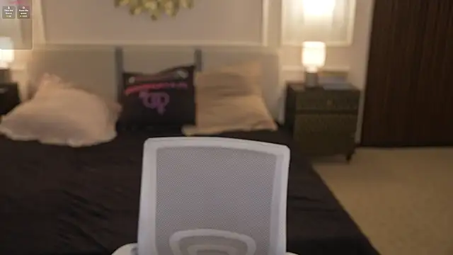 Zlata Sky online show from October 27, 2025, 3:49 pm