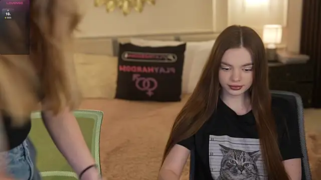 Snapshot of Zlata_Sky chatting on May 29, 2026, 6:39 pm Zlata Sky online show from May 29, 2026, 6:39 pm
