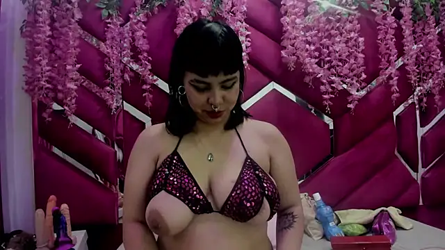 Snapshot of vanesa_bobs chatting on May 1, 2026, 3:44 am vanesa bobs online show from May 1, 2026, 3:44 am
