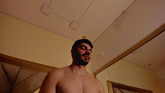 Snapshot of LaraandAxel chatting on February 27, 2026, 8:20 pm LaraandAxel online show from February 27, 2026, 8:20 pm