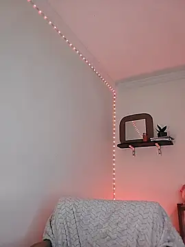 LilaRvsh online show from February 18, 2026, 5:09 pm