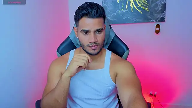 Snapshot of AndresRodriguez1 chatting on June 5, 2026, 10:59 pm AndresRodriguez1 online show from June 5, 2026, 10:59 pm
