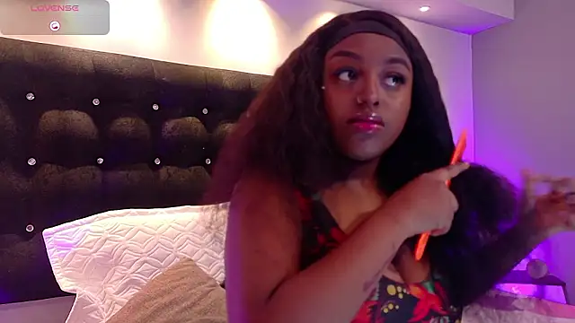 Aitana Oliveira online show from February 17, 2026, 7:42 pm