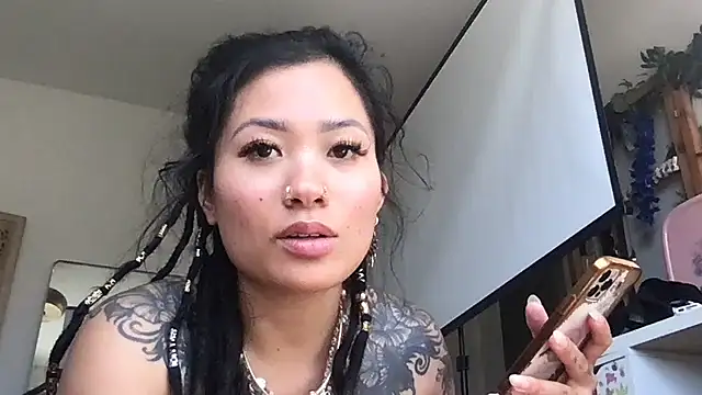 222goddess444you online show from April 5, 2026, 10:07 pm