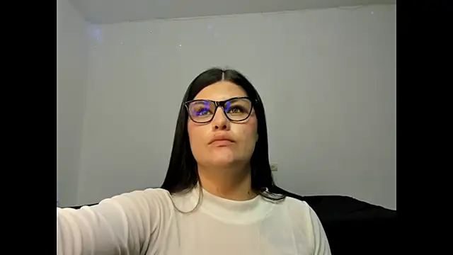 Snapshot of Karina27 chatting on February 15, 2026, 4:53 am Karina27 online show from February 15, 2026, 4:53 am