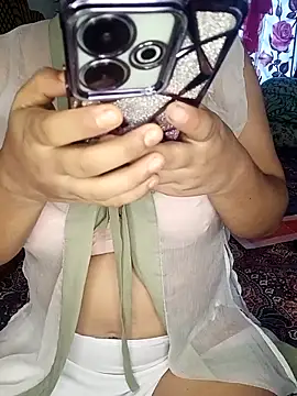 Snapshot of Rotna_begum chatting on April 21, 2026, 8:53 am Rotna begum online show from April 21, 2026, 8:53 am