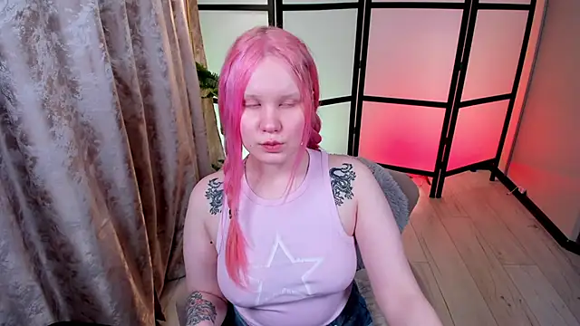 Snapshot of AnnieVibe chatting on February 24, 2026, 5:33 pm AnnieVibe online show from February 24, 2026, 5:33 pm