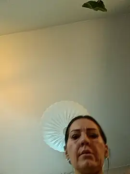 Bella Velour online show from March 1, 2026, 4:36 am