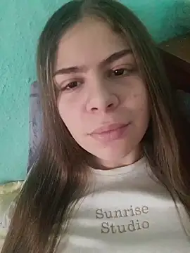 miraevelina online show from February 2, 2026, 1:32 pm