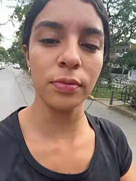 Snapshot of NaniBlossomX chatting on March 1, 2026, 7:27 pm NaniBlossomX online show from March 1, 2026, 7:27 pm