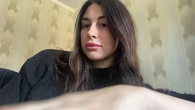 Snapshot of LiluMartiznir chatting on April 12, 2026, 9:47 am LiluMartiznir online show from April 12, 2026, 9:47 am