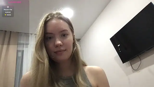 lola boo online show from February 17, 2026, 3:40 pm