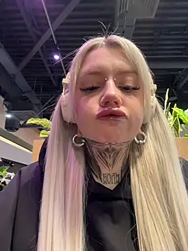 Chiibi online show from February 10, 2026, 9:57 am