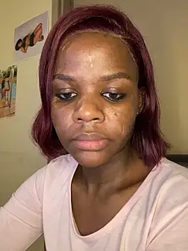 Snapshot of RoyalZuluDesire chatting on March 22, 2026, 5:38 pm RoyalZuluDesire online show from March 22, 2026, 5:38 pm