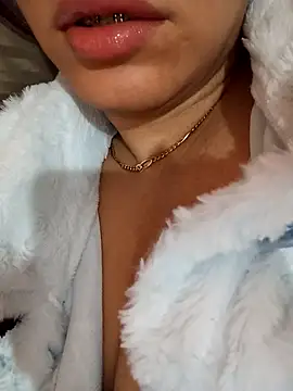 kamilia sexyy online show from April 12, 2026, 12:10 pm