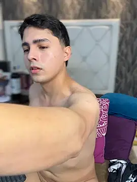 Snapshot of Samu_Hott chatting on February 27, 2026, 8:31 pm Samu Hott online show from February 27, 2026, 8:31 pm