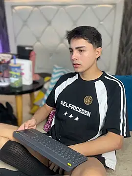 Snapshot of Samu_Hott chatting on March 3, 2026, 8:26 pm Samu Hott online show from March 3, 2026, 8:26 pm